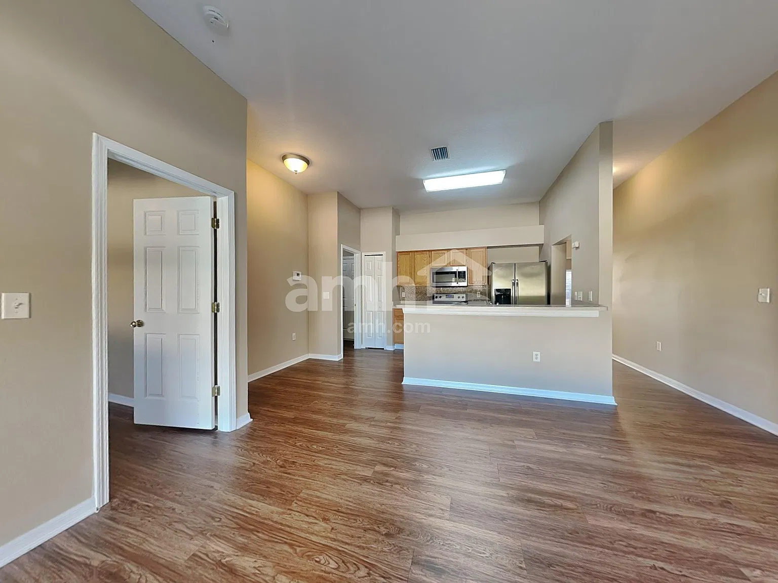 3 bed, 2.0 bath, 1529 sqft, $2,020 — Photo 4