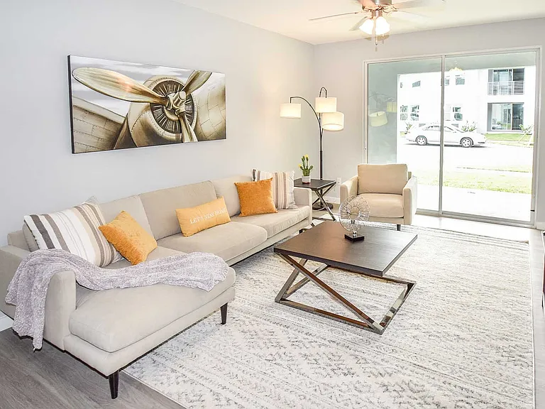The Solera at Kendall West — Photo 36
