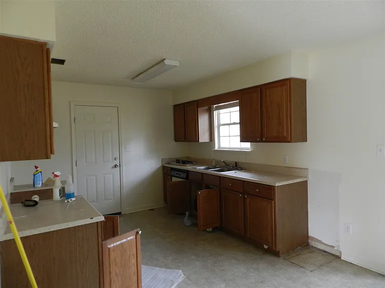 1516 W Tharpe St — Photo 9