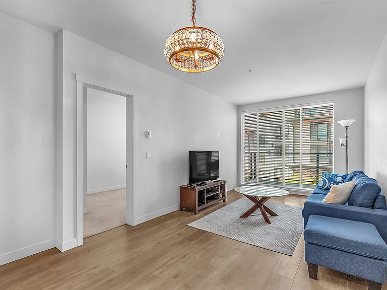 707 Como Lake Ave #212 — Photo 4