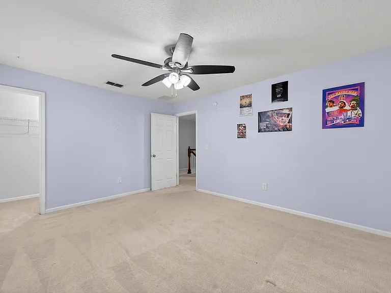 112 Kildrummy Ct — Photo 29