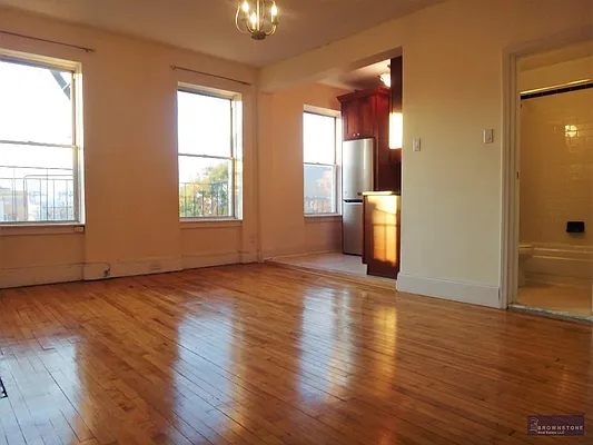 Rented by Brownstone Real Estate | media 19