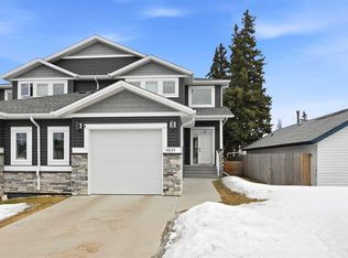 4625 W 48th St, Sylvan Lake, AB T4S 1L4