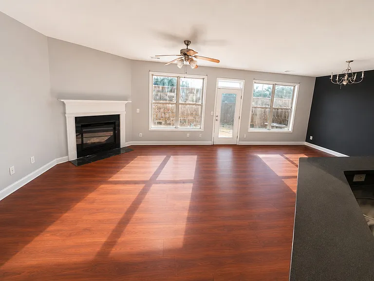 1805 Orange Grove Pl — Photo 5