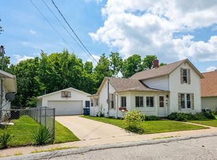 212 Bridgeman St, Muscatine, IA 52761