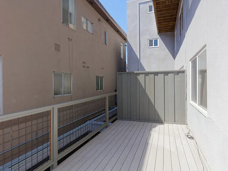 370 Staten Avenue — Photo 52