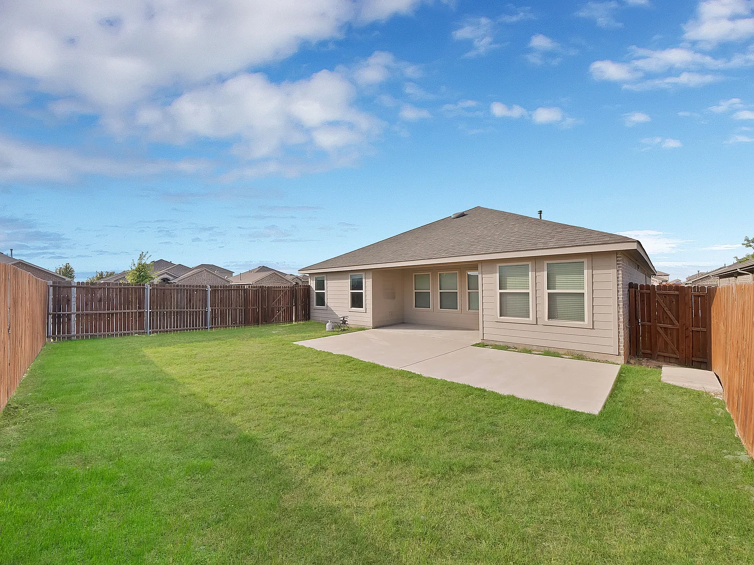 469 Pollyann Trl — Photo 3