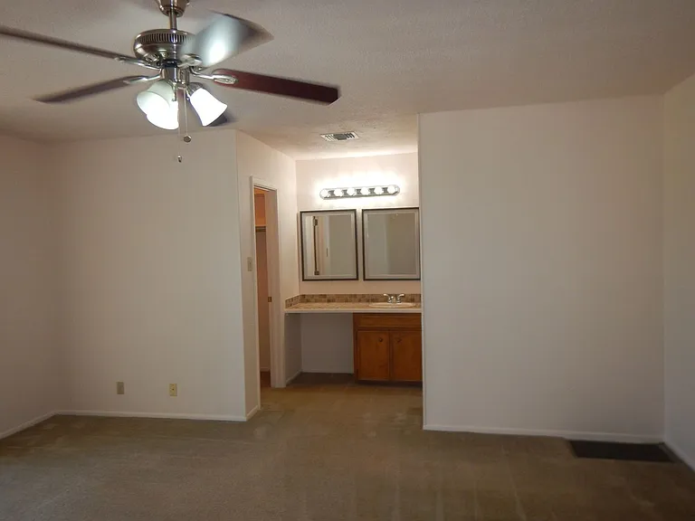 14304 Indian Woods — Photo 13