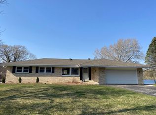 W276S8755 Lakeside Dr, Mukwonago, WI 53149