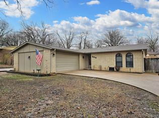 906 Cecilia Dr, Tahlequah, OK 74464