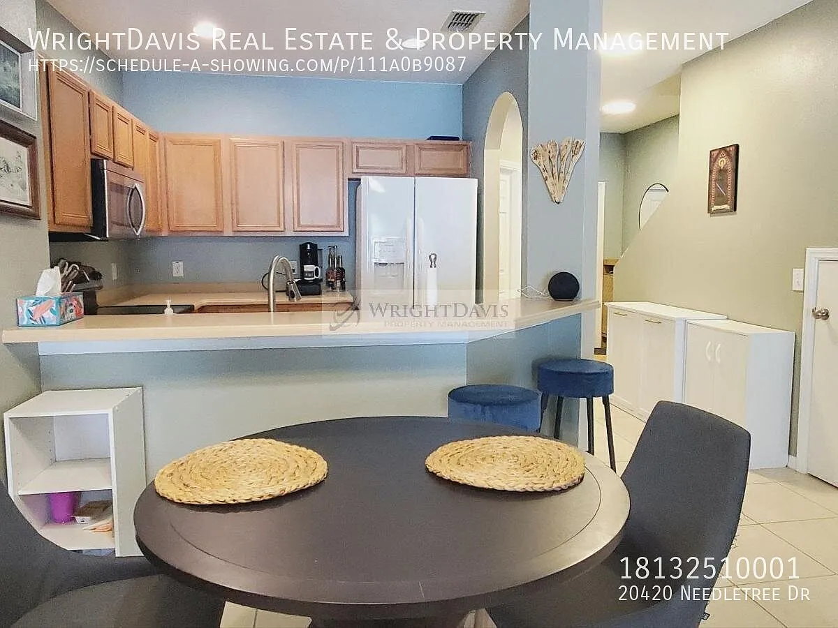 Updated 2/2.5 Townhome with Loft & EV Charging — Photo 4