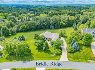 4865 Champions Run, Middleton, WI 53562