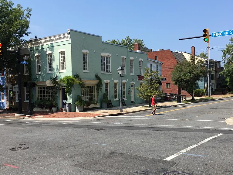 110 N West St — Photo 18
