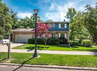 6414 N Talisman Ter, Peoria, IL 61615