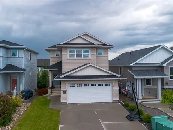 575 Moonlight Ln W, Lethbridge, AB T1J 5M1