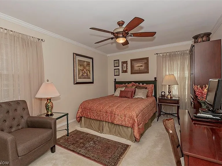 2415 Fenwick Rd — Photo 17