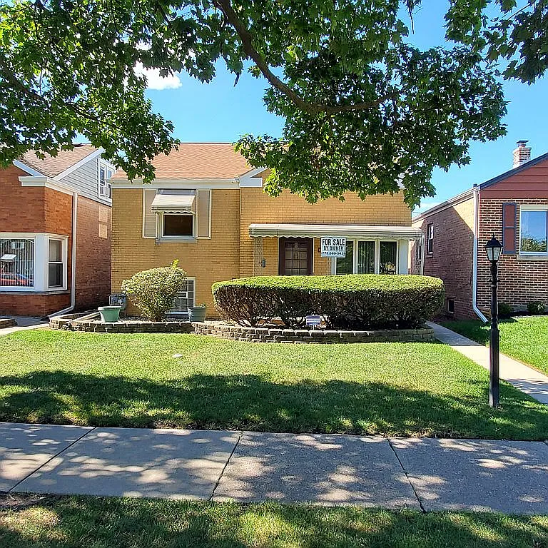 2410 Spruce St photo 1
