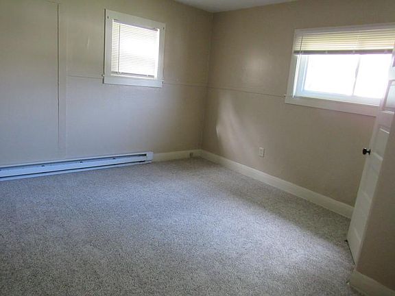 4th image of 16 Tew St #1
