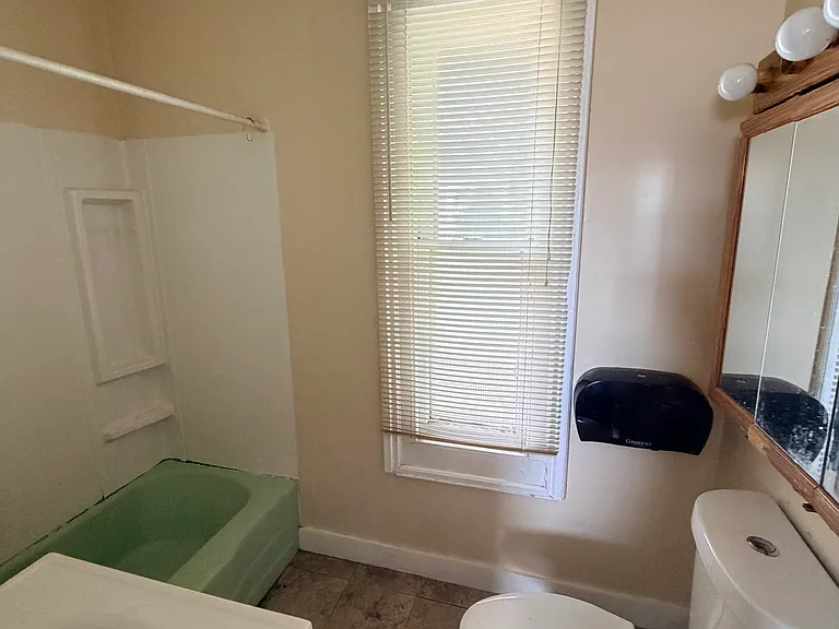 224 Lloyd St #1 — Photo 14