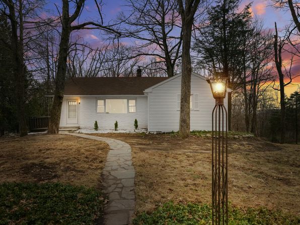 115 Knob Rd, Mount Pocono, PA 18344