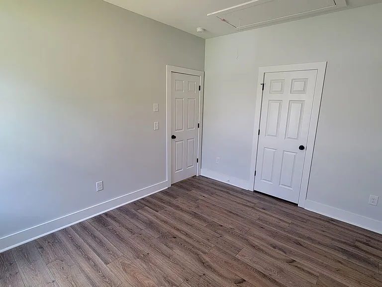 125 Ledbetter St #B — Photo 9