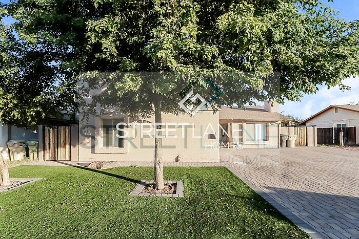 1st image of 5636 W Townley Ave