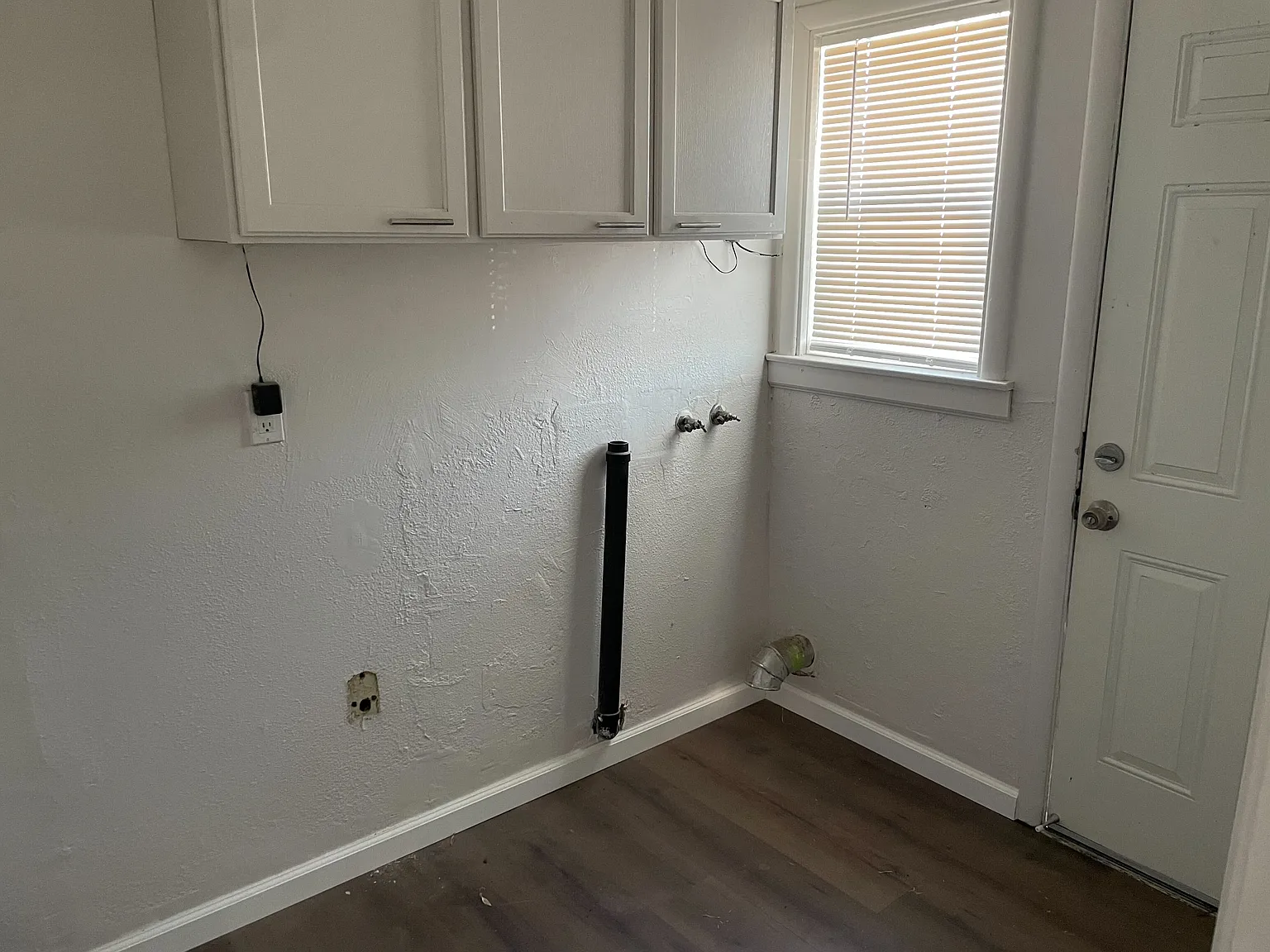 3 bed, 1200 sqft, $2,350 — Photo 3