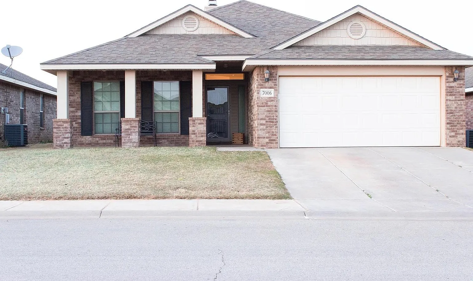 3 bed, 1616 sqft, $1,625 — Photo 1