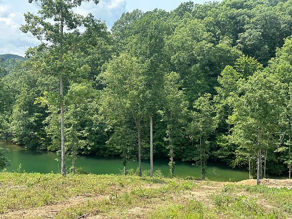 2nd image of 1201 Sleepy Hollow Rd Lot 28/29