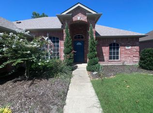 110 Stanford Dr, Forney, TX 75126