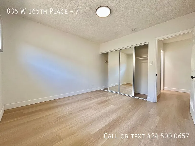835 W 165th Pl #7 — Photo 11