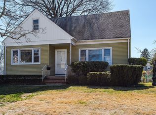 132 Joan St, South Plainfield, NJ 07080