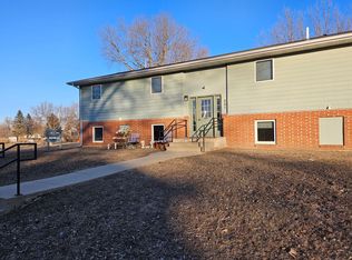 318 8th St #4, Hudson, SD 57034