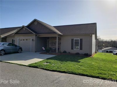 505 2nd Street Pl NE APT D2, Conover, NC, 28613