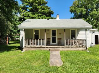214 S Hale St, Bethany, IL 61914
