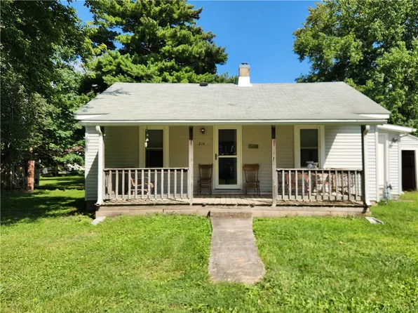 214 S Hale St, Bethany, IL 61914