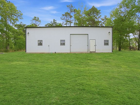 2nd image of 446 Hanson Rd