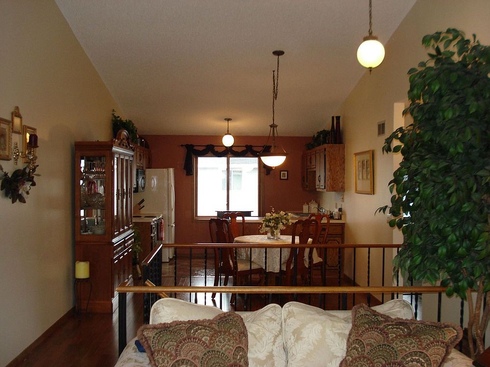 Dining/Kitchen
