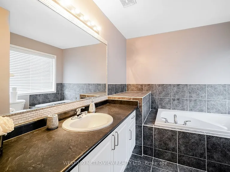 17 Georgian Rd — Photo 12