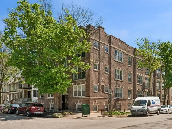 1849 W Newport Ave #3, Chicago, IL 60657