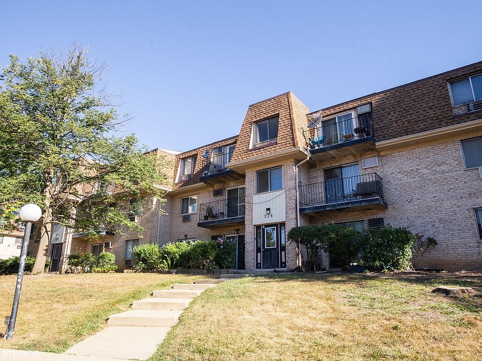 1st image of 226 Shorewood Dr