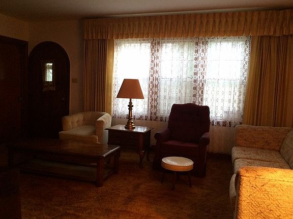 4th image of 3513 Lombard Ave
