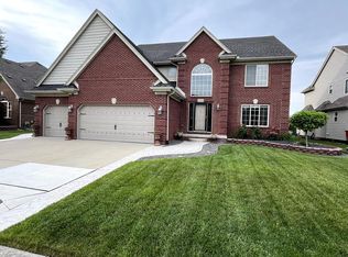 21421 Sienna Dr, Macomb, MI 48044