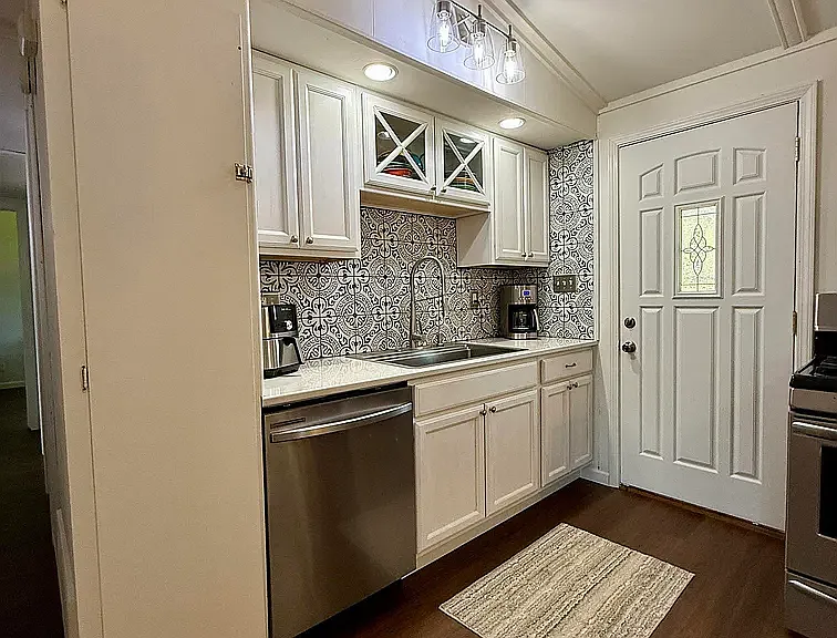 814 W Sunnyview Ave #1 — Photo 8