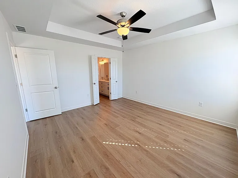 9301 N Lenox Ave — Photo 5