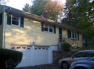 68 Macarthur Rd, Trumbull, CT 06611