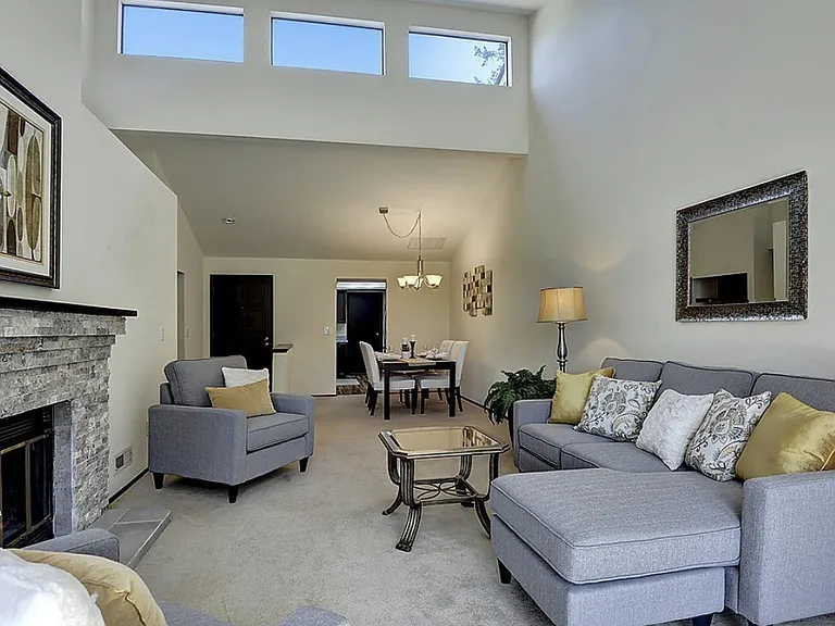 15908 Village Green Dr #B — Photo 8