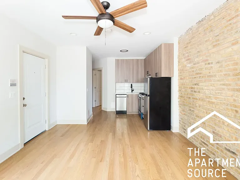 4620 N Winchester Ave #1 — Photo 2