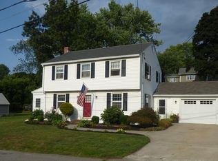 61 Glenn Rd, Lowell, MA 01852