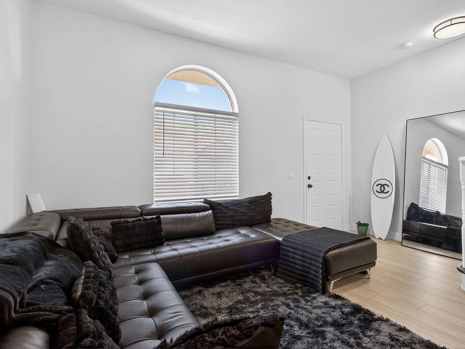 3 bed, 4.0 bath, 1728 sqft, $3,900 — Photo 4